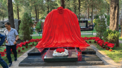 <b>百年风华 英魂安息</b>