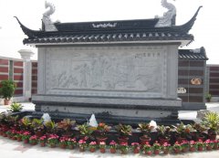 《妙手回春》浮雕墙：医术传承与工艺匠心的立体诠释