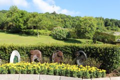 suncitygroup太阳集团小型艺术雕塑葬：让生命以美学姿态归于自然